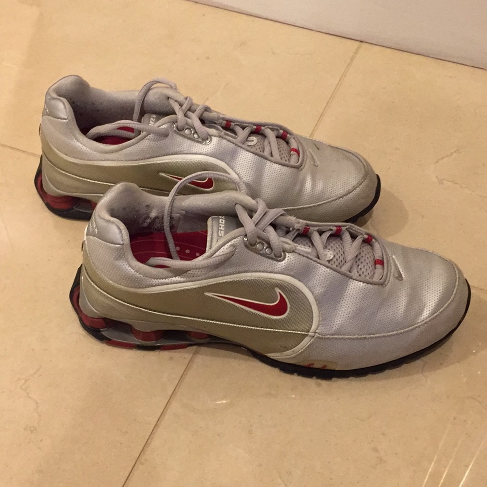 Women’s Nike Shox